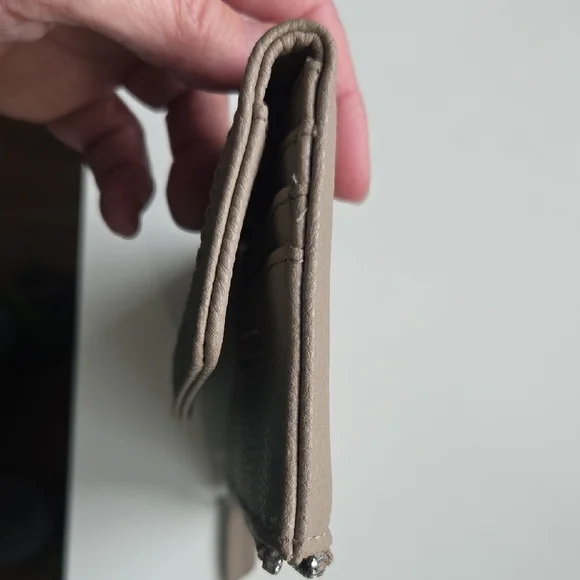 Roots Wallet - Picture 5 of 8